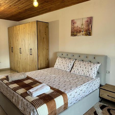 Villa Zefi Rrenc Papaj Екстер'єр фото